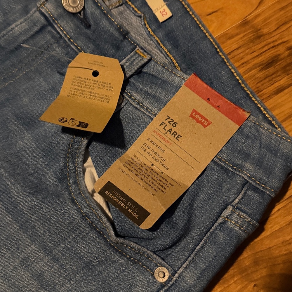 Women’s Levi's 726 High Rise Flare Light Blue Jeans - Picture 5 of 8